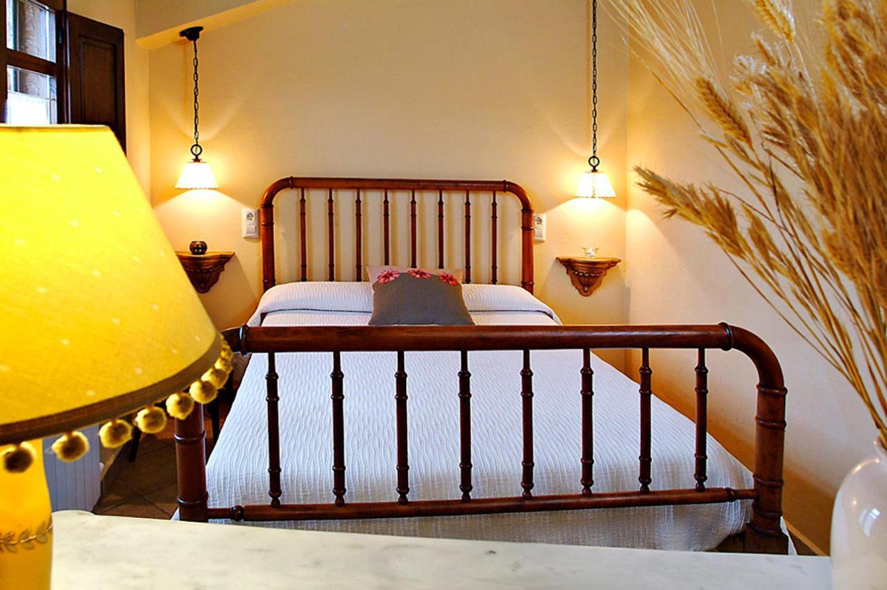 Cal Carulla Guest House L'Astor Bagian luar foto